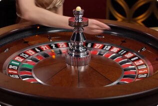 Wait for the Live Roulette Spin